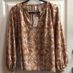 New💕💕 Ingrid ferns blouse Sz M